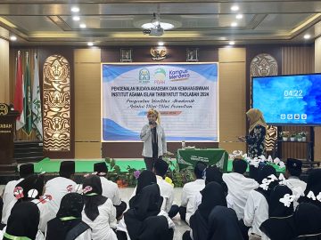 Mencetak Generasi Merdeka: Ruby Kholifah Berbagi Inspirasi kepada Mahasiswa Baru IAI Tabah 2024